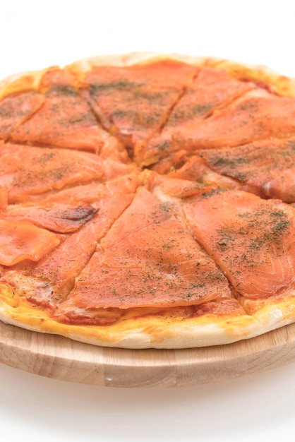 Photo gratuite pizza au saumon fumé