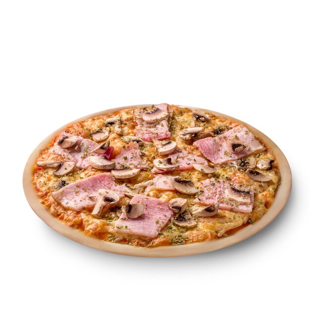 Pizza fraîche aux champignons, jambon, fromage sur fond blanc. Copiez l'espace. Fait maison avec amour. Livraison rapide. Recette et menu. Vue de dessus.