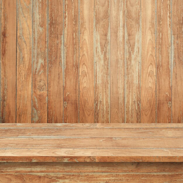 plancher en bois avec mur en bois