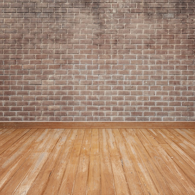 Plancher en bois avec mur de briques