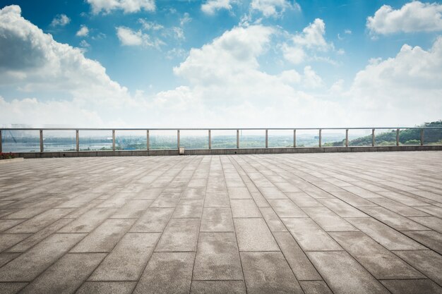 Plancher avec le ciel