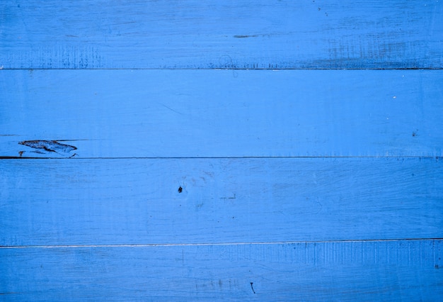planches en bois bleu