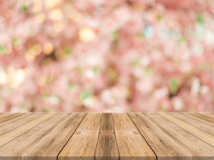Photo gratuit planks avec fond floral