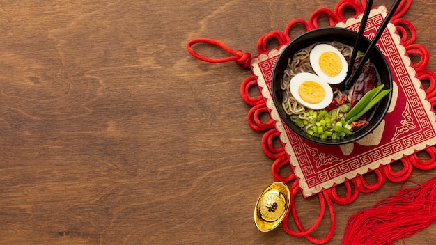 Photo gratuite plat du nouvel an chinois avec des oeufs