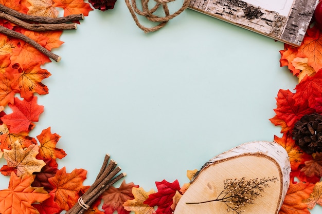 Plat poser de cadre de feuilles d&#39;automne