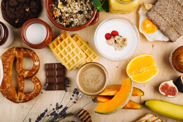 Plats appétissants pour le petit-déjeuner