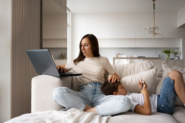 Plein coup mère télétravail à domicile