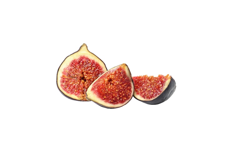 Photo gratuit pngfigues fraîches coupées isolées sur fond blanc