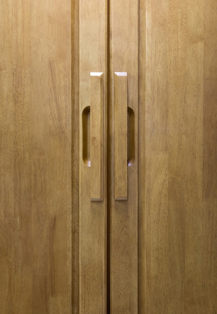 Poignée de porte en bois