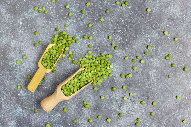 Pois cassés verts, vue du dessus
