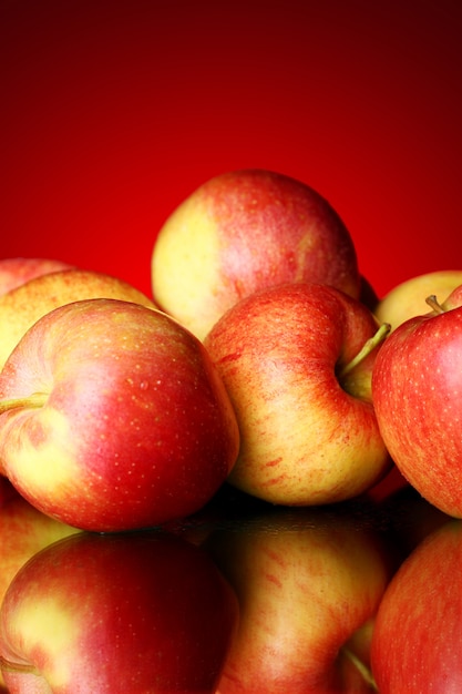 Photo gratuite pommes fraîches et savoureuses
