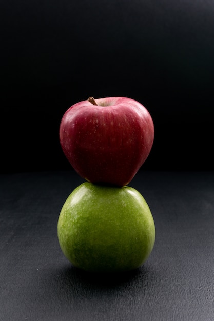 Photo gratuite pommes vue latérale