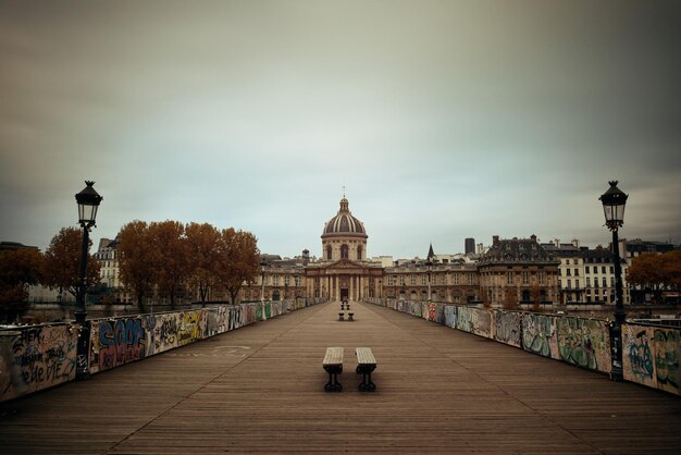 Pont des Arts et Seine à Paris, France.