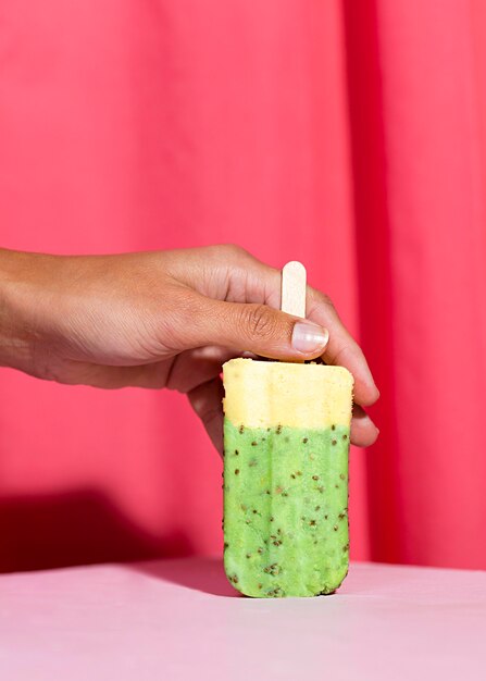 Popsicle vert gros plan