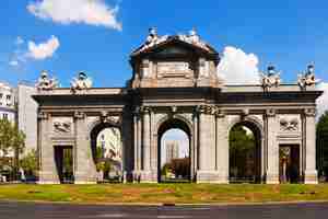 Photo gratuite porte de tolède. madrid, espagne