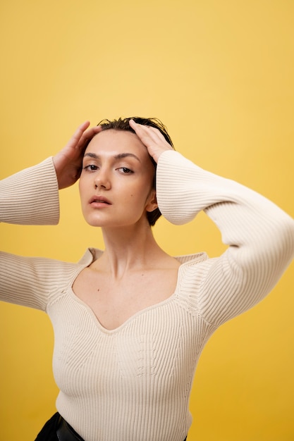 Portrait de beauté du jeune adulte