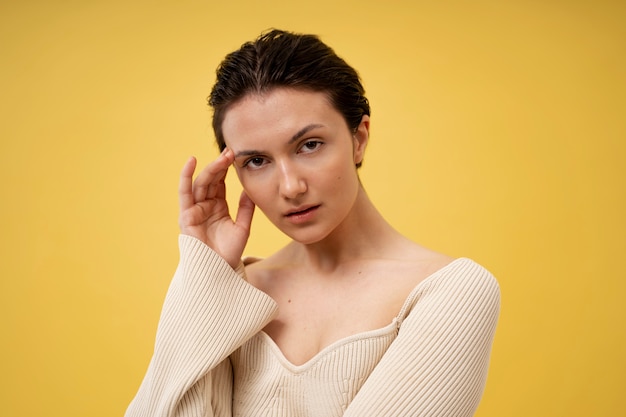 Portrait de beauté du jeune adulte