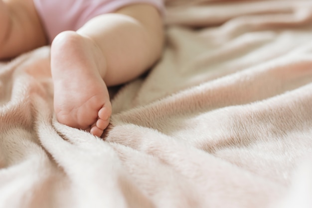 Portrait de bébé à la maison