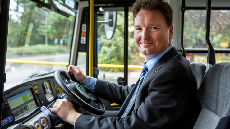 Photo gratuit portrait d'un chauffeur de bus