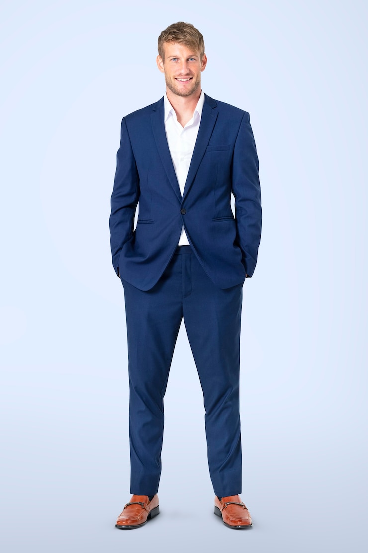 Photo gratuit portrait complet du corps d'un homme d'affaires européen confiant pour la campagne pour l'emploi et la carrière