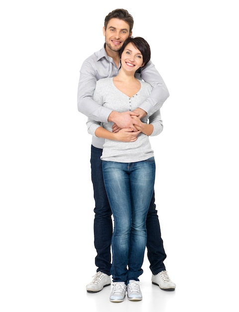 Photo gratuite portrait complet du couple heureux. homme séduisant et femme ludique.