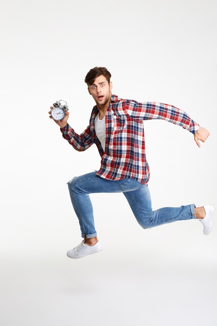 Photo gratuit portrait complet d'un jeune homme en difficulté