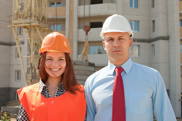 Portrait de deux constructeurs