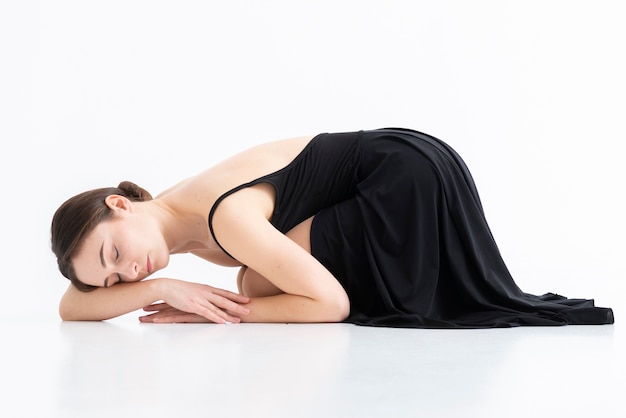 Portrait d'une élégante danseuse professionnelle