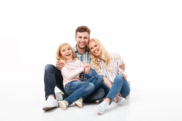 Portrait d'une famille joyeuse