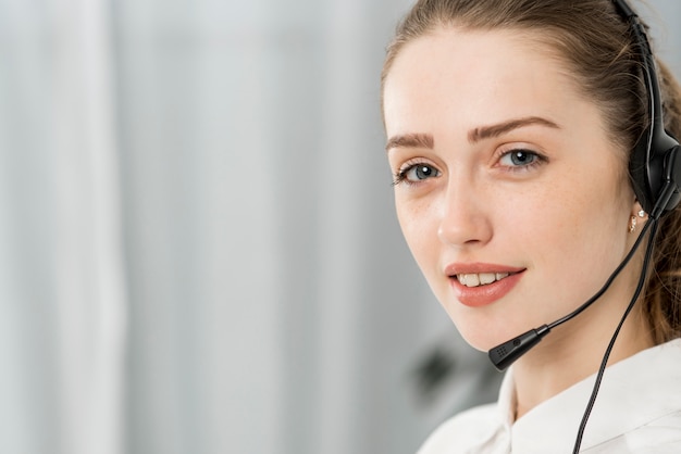 Portrait de femme de centre d&#39;appel