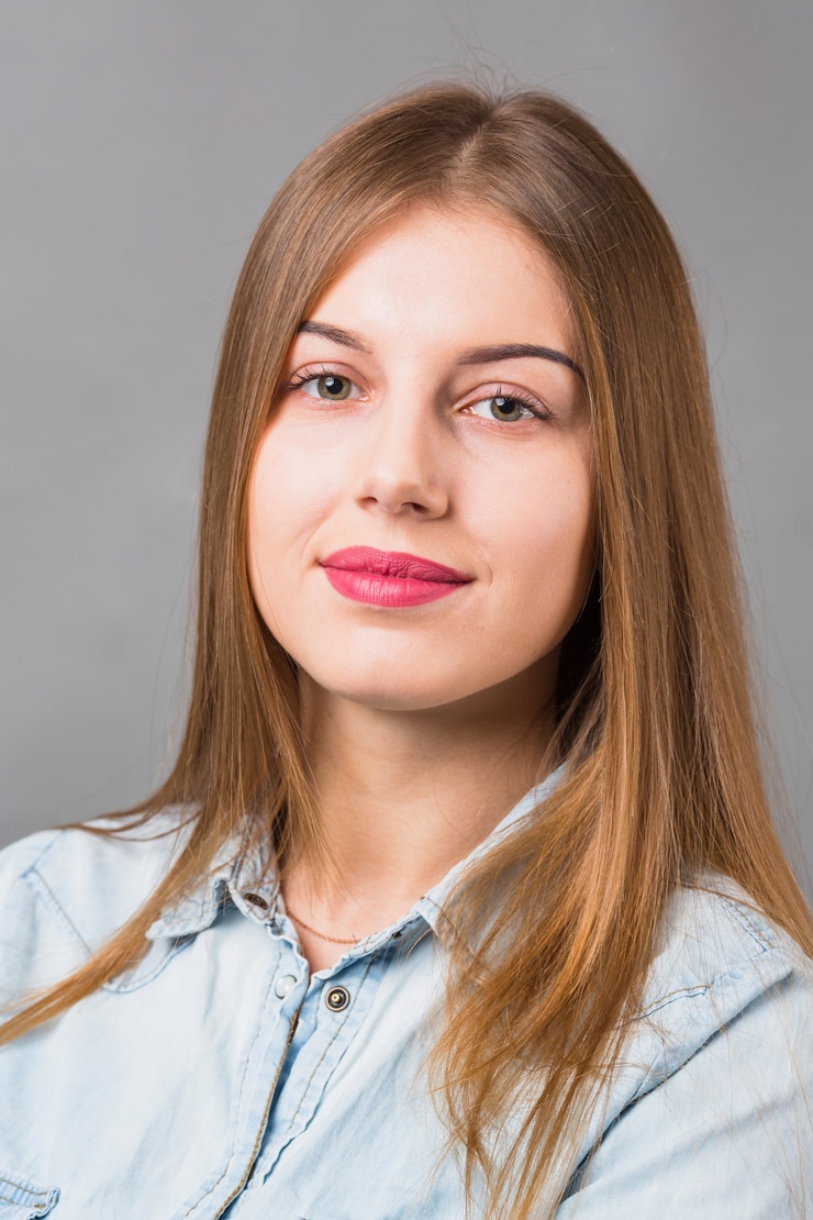Photo gratuit portrait de femme moderne