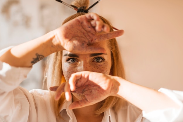 Portrait de fille artistique