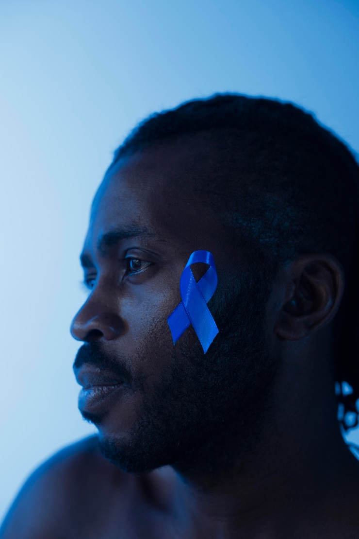 Photo gratuit portrait d'homme afro-américain avec ruban bleu