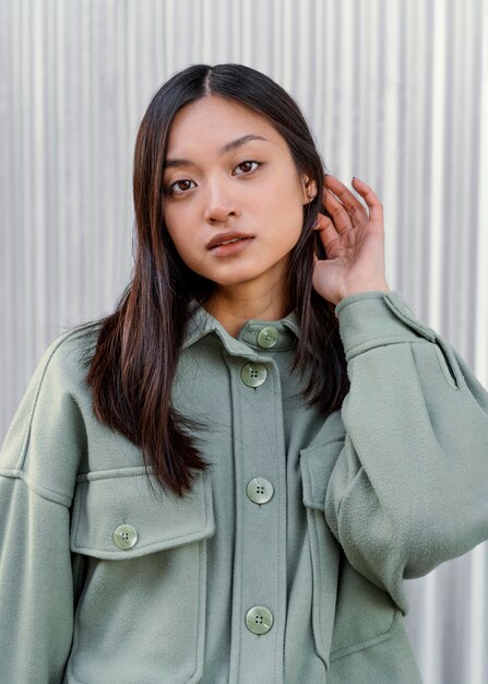 Portrait de jeune femme japonaise