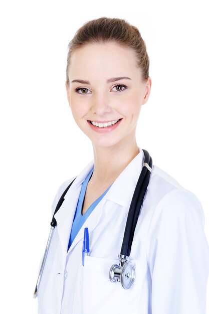 Portrait de jeune femme médecin sympathique attrayant avec stéthoscope