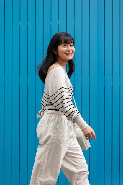 Portrait de jeune personne asiatique