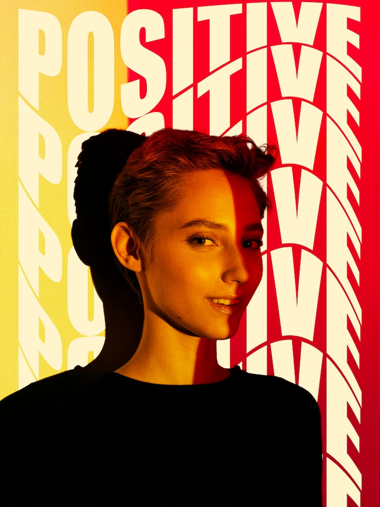 Photo gratuit portrait de personne avec une texture ondulée