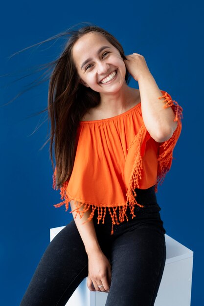 Portrait de studio d'adolescent