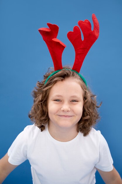 Portrait de studio enfant isolé