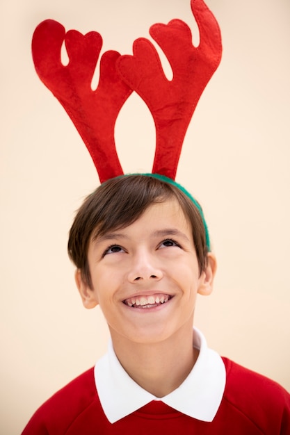 Portrait de studio enfant isolé