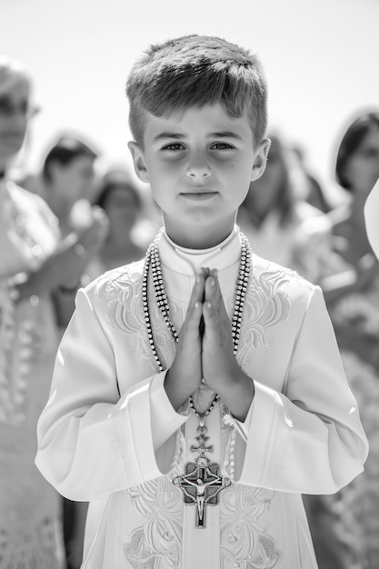 Photo gratuite portraits de première communion des enfants en vue de devant