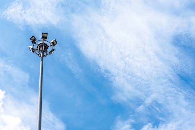 Poste de lumière électrique