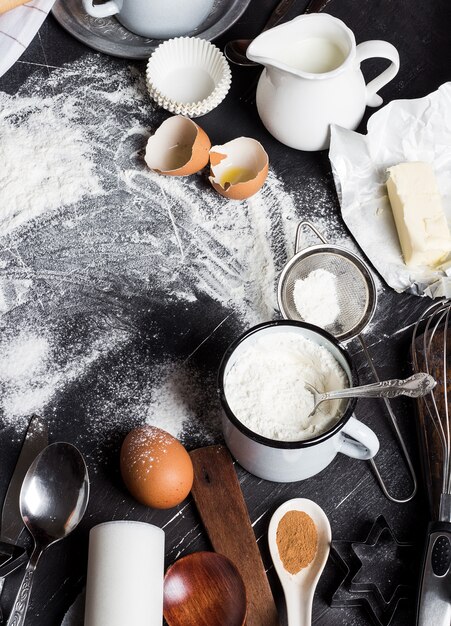 Préparation cuisson des ingrédients de cuisine pour la cuisson