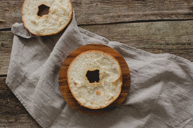 Préparer un sandwich au beignet