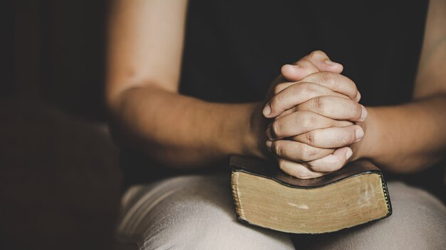 Prière de crise de la vie chrétienne à dieu.