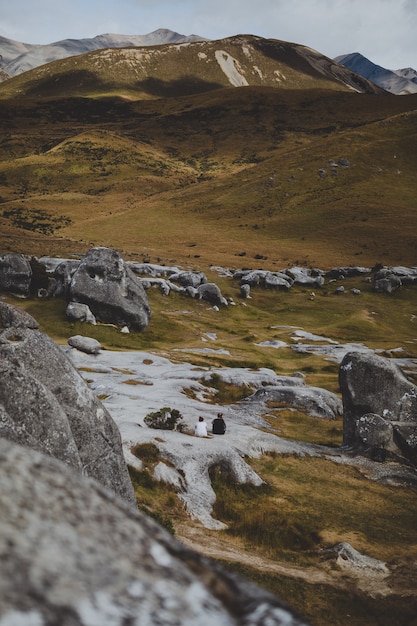 Prise de vue verticale à grand angle de la colline du château en Nouvelle-Zélande