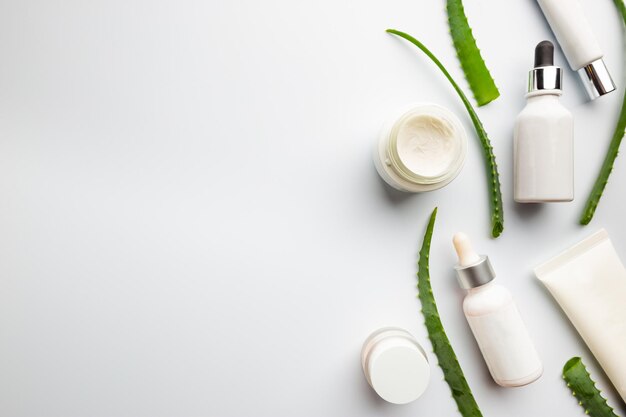 Produits de cosmétologie pour les soins de la peau