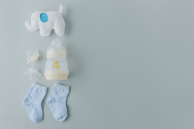 Des produits pour bébés en bleu clair