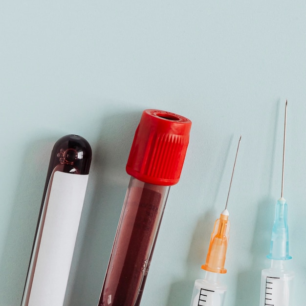 Équipement d'hôpital et de médecins covid-19 flatlay