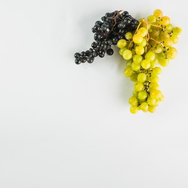 Photo gratuite raisins noirs et blancs